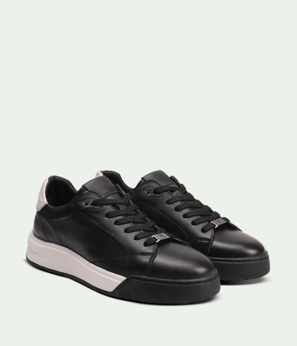 Astor Black