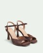 Takt Brown Suede