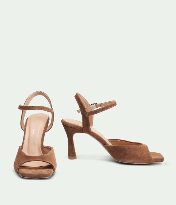 Takt Tan Suede