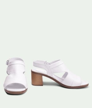 Zanira White