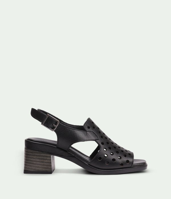 Ravelle Black