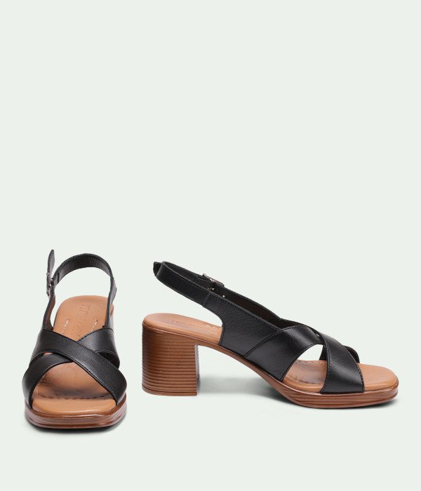 Stravia Black
