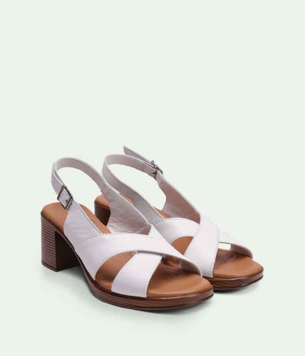Stravia White