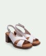 Stravia White
