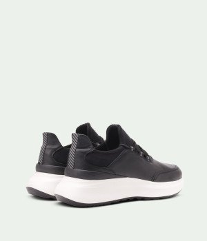 Yarvoni Derano Black