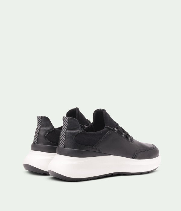 Yarvoni Derano Black