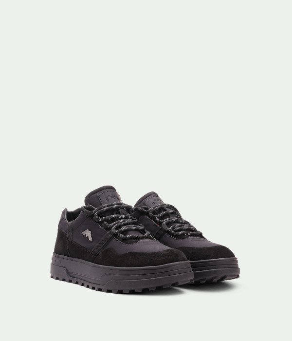 Nuvira Flow Black Suede