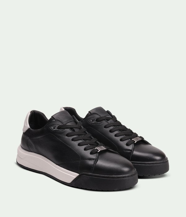 Astor Black