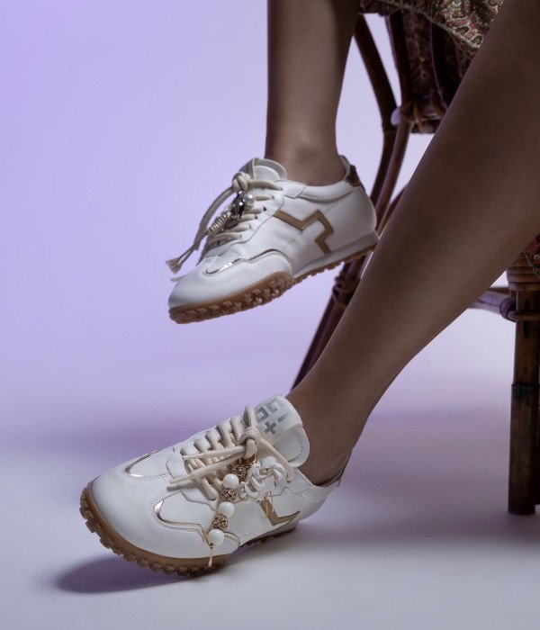 Cleo White Cleo White