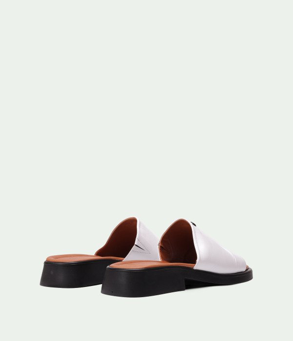 Avelia White