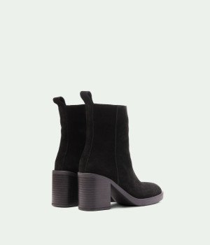 Rovessa Clay Black Rovessa Clay Black