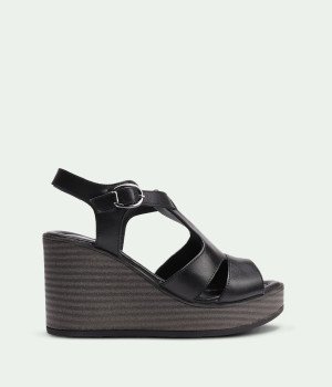 Alouisa Black
