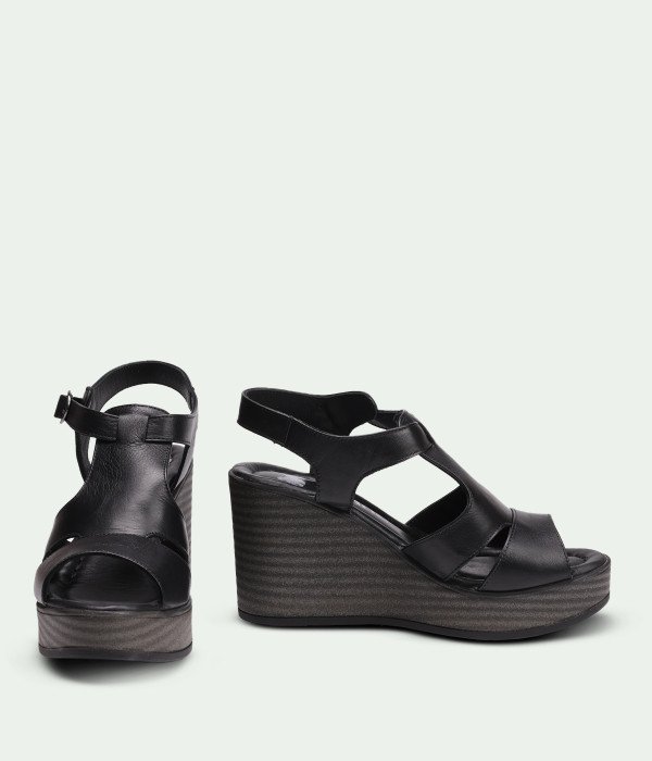 Alouisa Black