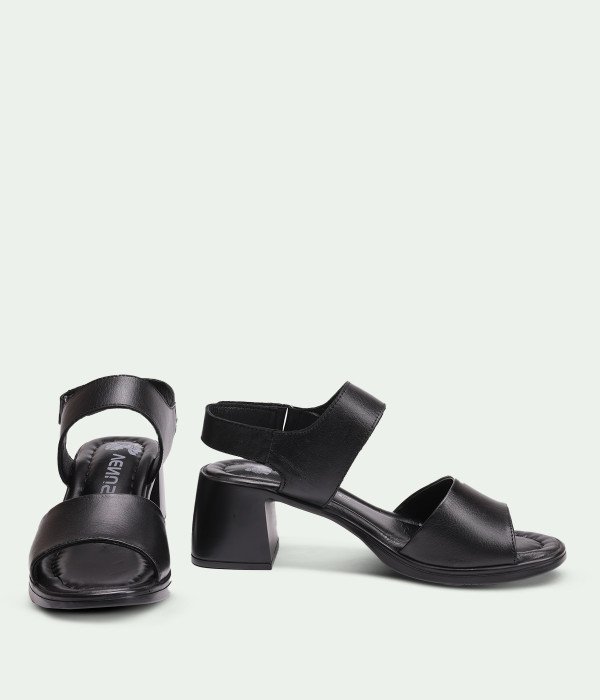 Solstice Black