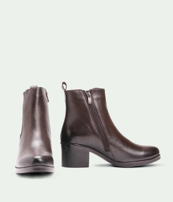 Vesparoné Lumess Brown