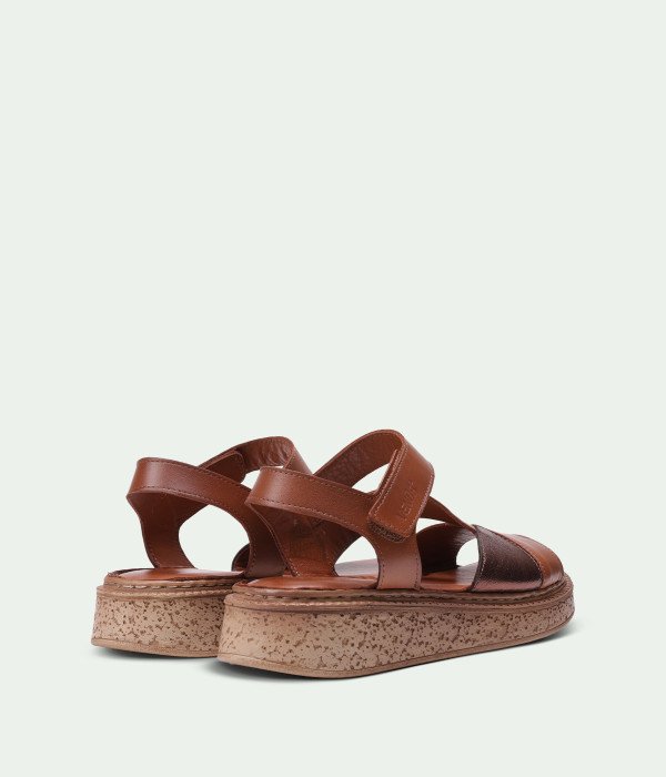 Velis Brown