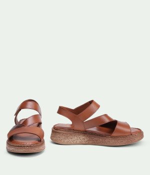 Velis Brown