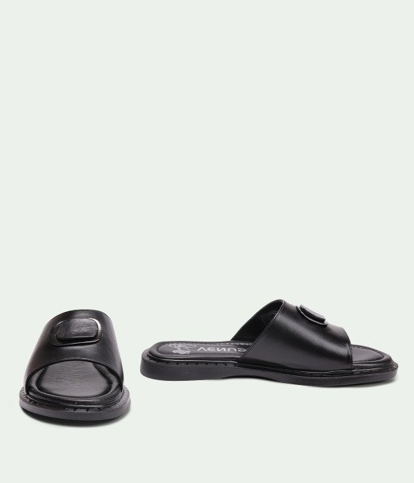 Sundara Black