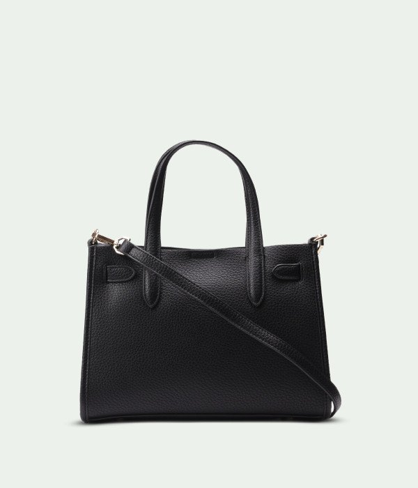 Jolie Black