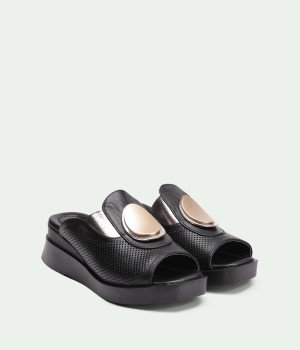 Nirelle Black