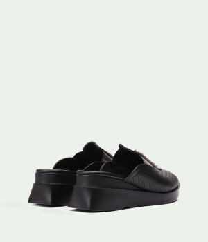 Nirelle Black