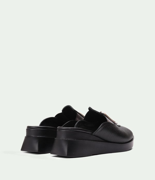 Nirelle Black