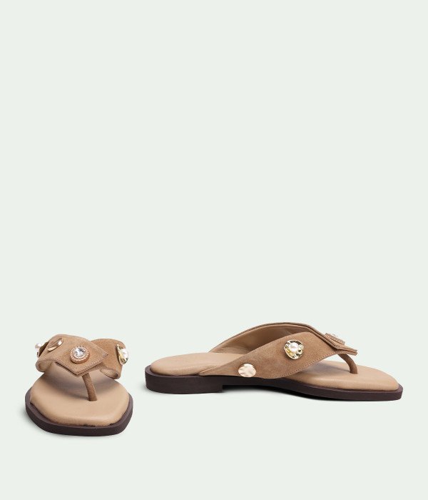 Coralie TanSuede