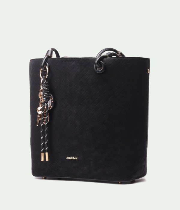 Finesse Black