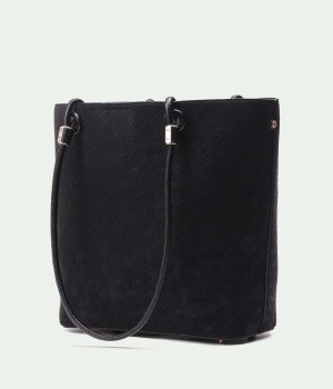 Finesse Black