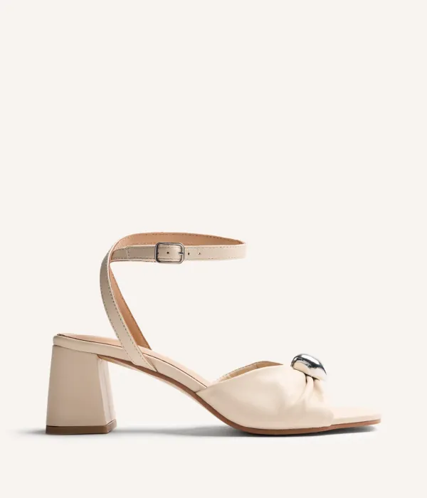 Vivienne White Vivienne White