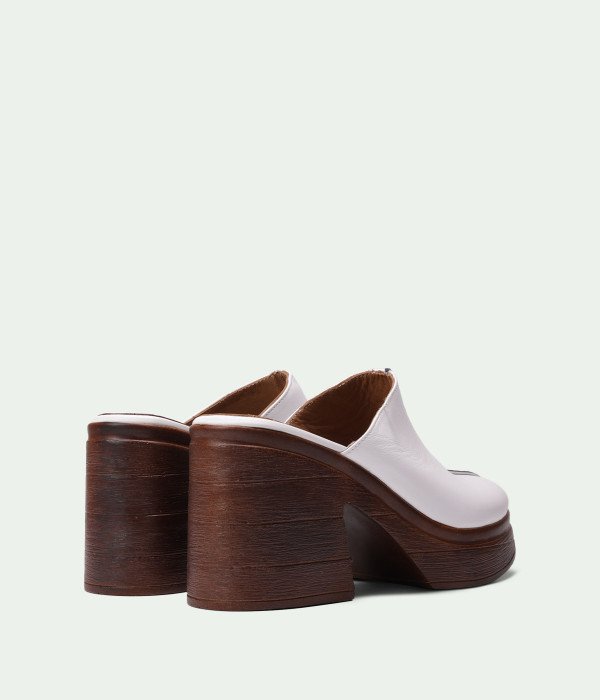 Korvella White