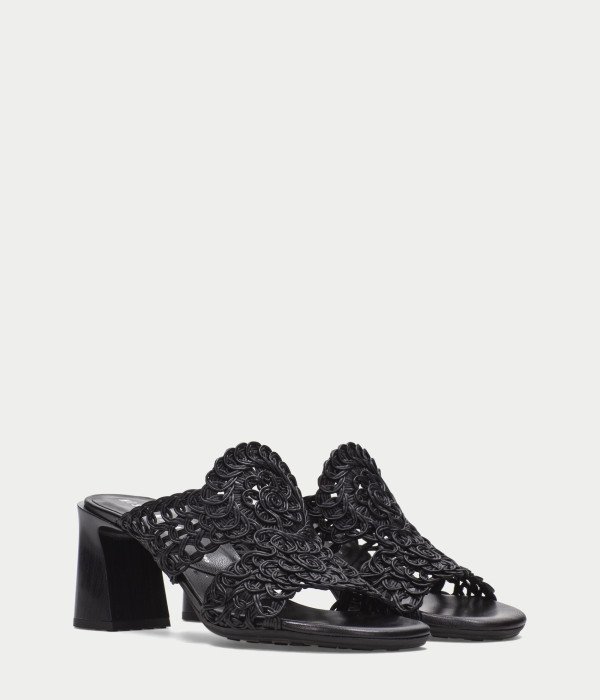 Gala Black        
