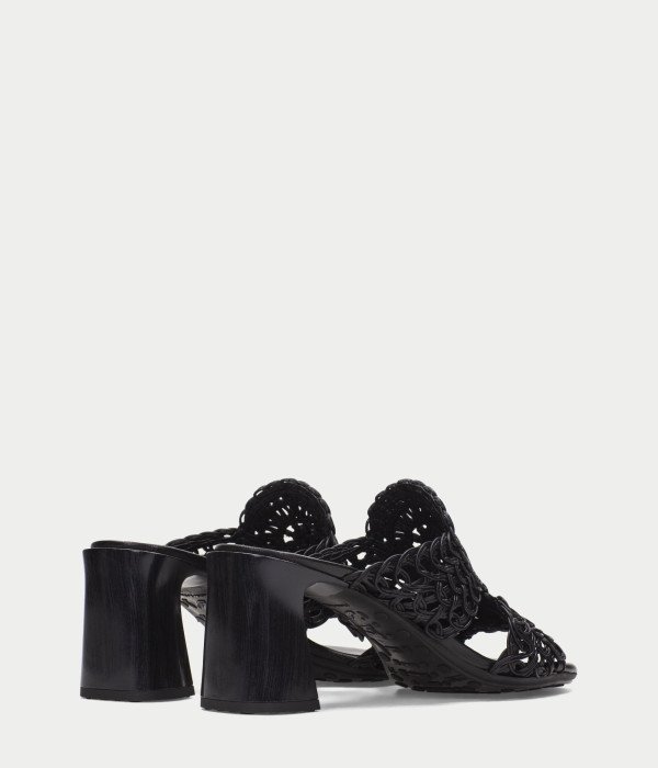 Gala Black        