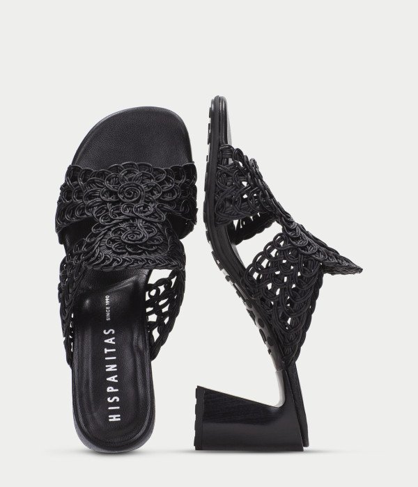 Gala Black        