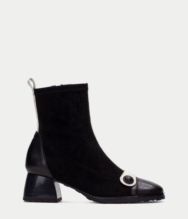 Contrast Charm Contrast Charm